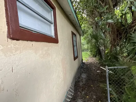 435 N 15th Street Fort Pierce FL 34950