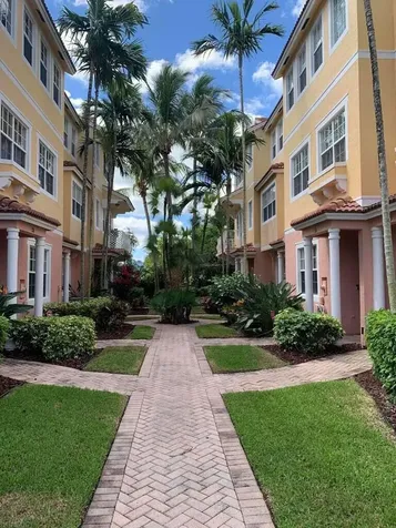 125 Harbors Way Boynton Beach FL 33435
