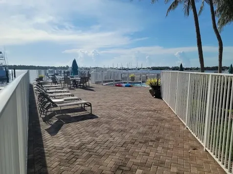 125 Harbors Way Boynton Beach FL 33435
