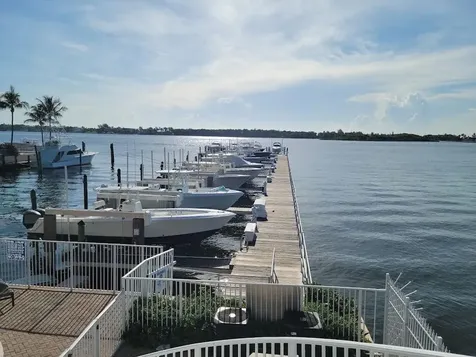 125 Harbors Way Boynton Beach FL 33435