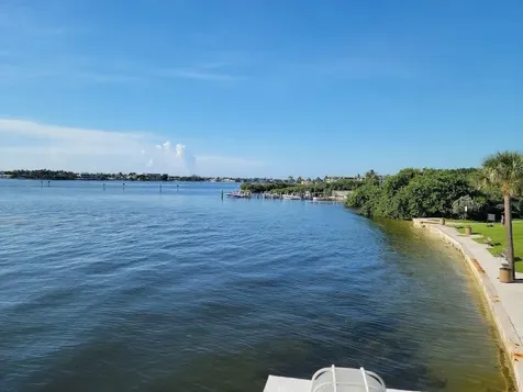 125 Harbors Way Boynton Beach FL 33435