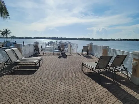 125 Harbors Way Boynton Beach FL 33435