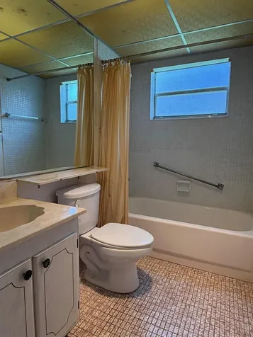 580 Brittany M Delray Beach FL 33446