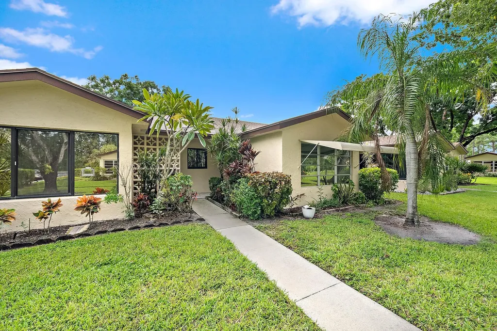5270 Nesting Way Delray Beach FL 33484