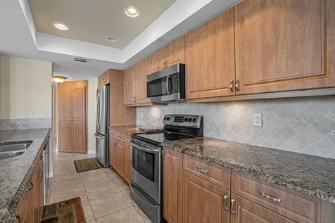 2880 NE 14th Street Causeway Pompano Beach FL 33062