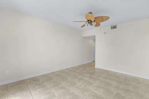 2880 NE 14th Street Causeway Pompano Beach FL 33062