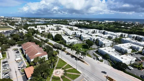 110 Villa Circle Boynton Beach FL 33435