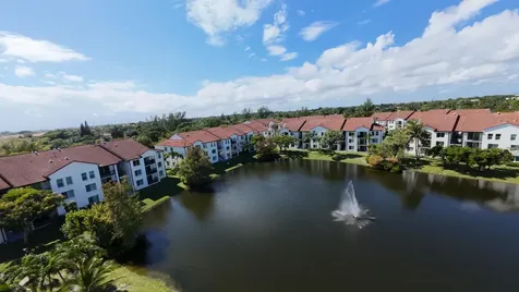110 Villa Circle Boynton Beach FL 33435