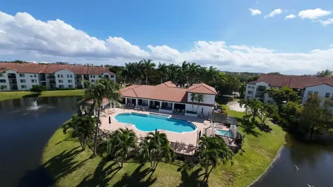 110 Villa Circle Boynton Beach FL 33435