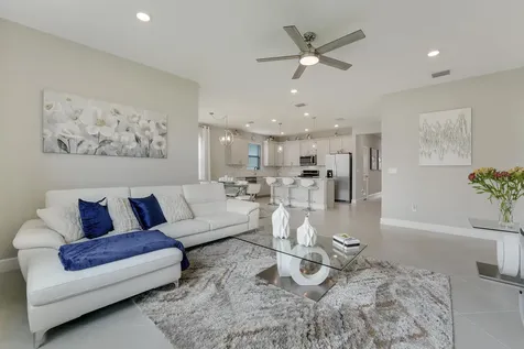 534 Se Crathes Street Port Saint Lucie FL 34984