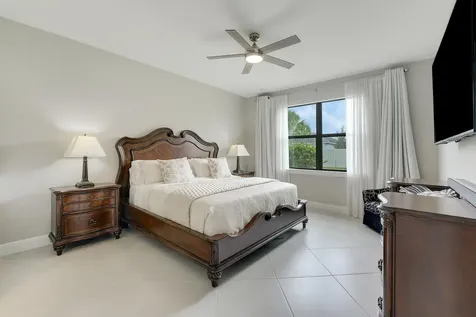 534 Se Crathes Street Port Saint Lucie FL 34984