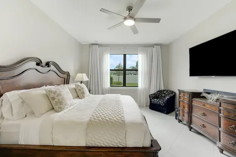 534 Se Crathes Street Port Saint Lucie FL 34984