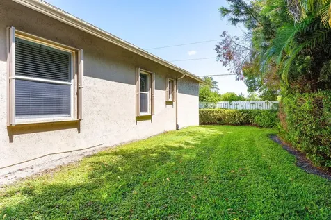 54 Lake Eden Drive Boynton Beach FL 33435