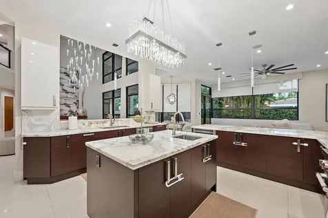 2832 Ne 21st Court Fort Lauderdale FL 33305