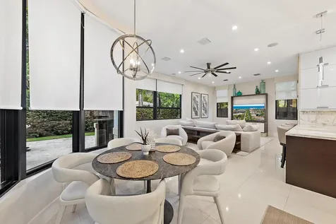 2832 Ne 21st Court Fort Lauderdale FL 33305