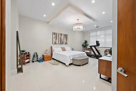 2832 Ne 21st Court Fort Lauderdale FL 33305