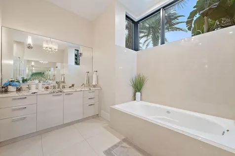 2832 Ne 21st Court Fort Lauderdale FL 33305