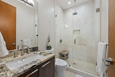 2832 Ne 21st Court Fort Lauderdale FL 33305