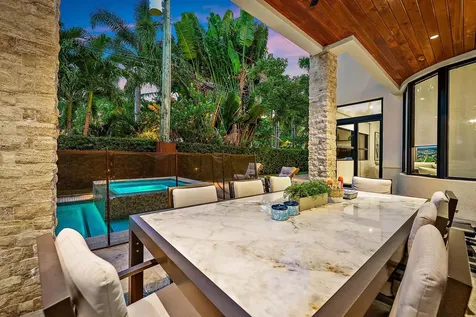 2832 Ne 21st Court Fort Lauderdale FL 33305