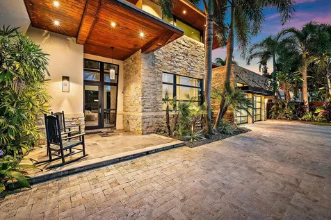 2832 Ne 21st Court Fort Lauderdale FL 33305