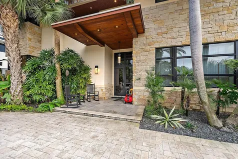 2832 Ne 21st Court Fort Lauderdale FL 33305