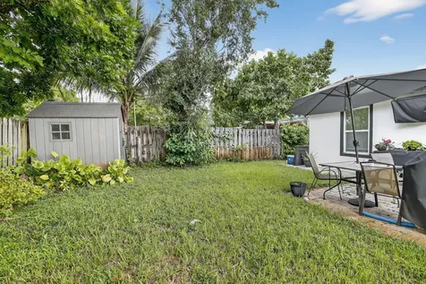 7451 Nw 21st Street Sunrise FL 33313