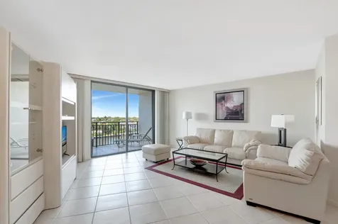 3912 S Ocean Boulevard Highland Beach FL 33487