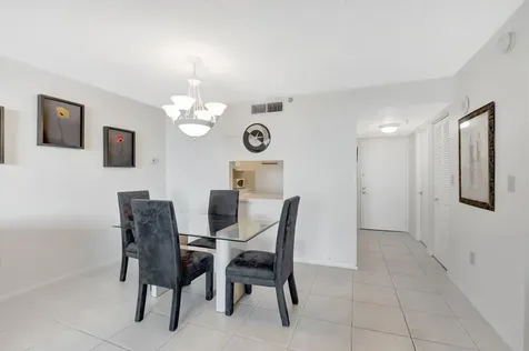 3912 S Ocean Boulevard Highland Beach FL 33487