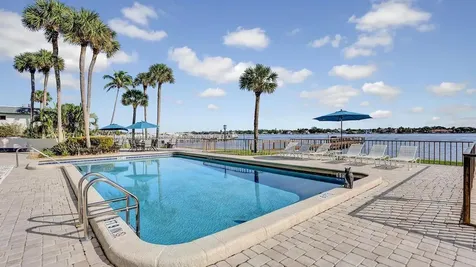 1202 S Lake Drive Lantana FL 33462