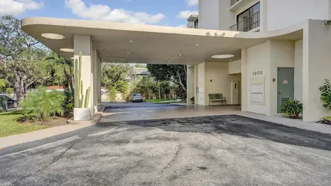 1202 S Lake Drive Lantana FL 33462