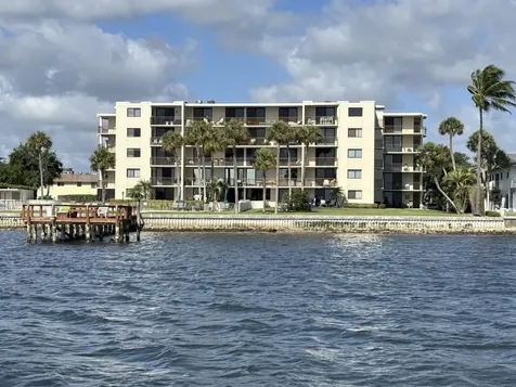 1202 S Lake Drive Lantana FL 33462