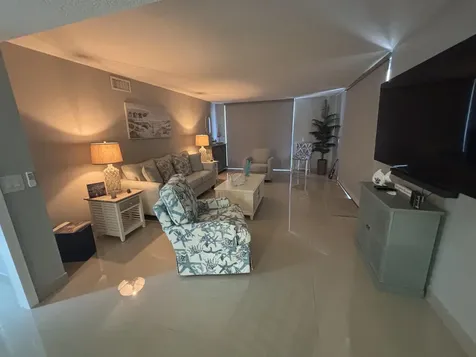 1202 S Lake Drive Lantana FL 33462