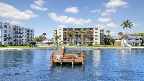 1202 S Lake Drive Lantana FL 33462