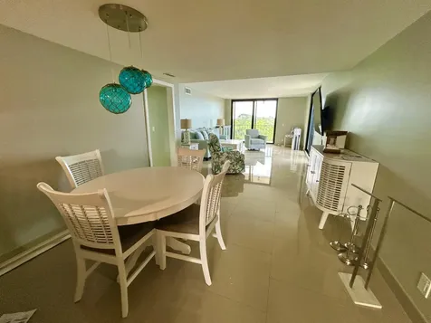 1202 S Lake Drive Lantana FL 33462