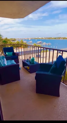 1202 S Lake Drive Lantana FL 33462