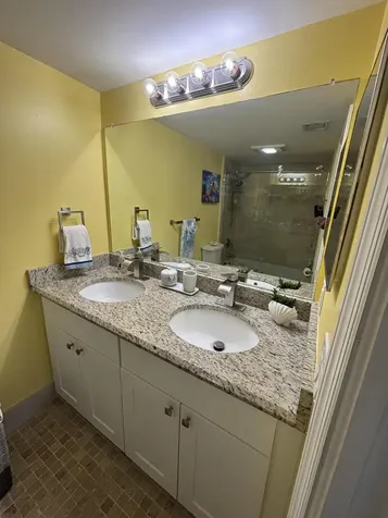 1202 S Lake Drive Lantana FL 33462
