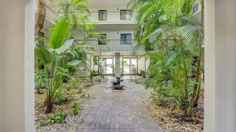 1202 S Lake Drive Lantana FL 33462