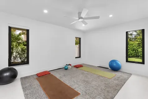 843 Ne Mulberry Drive Boca Raton FL 33487