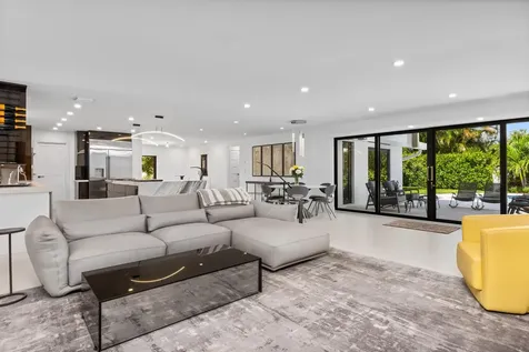 843 Ne Mulberry Drive Boca Raton FL 33487