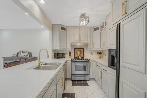 584 SE 20th Avenue Deerfield Beach FL 33441