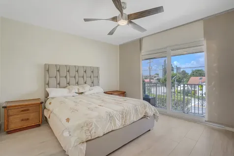 584 SE 20th Avenue Deerfield Beach FL 33441