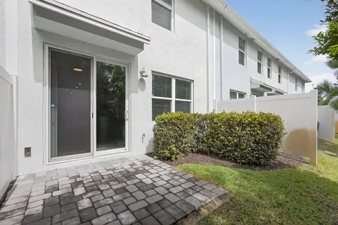 392 SE Sea Hunt Way Stuart FL 34994