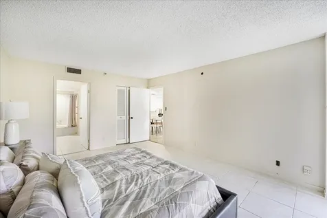 6400 Nw 2nd Avenue Boca Raton FL 33487