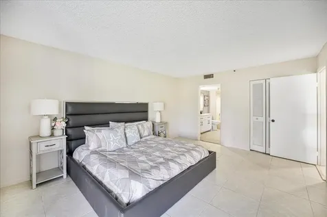 6400 Nw 2nd Avenue Boca Raton FL 33487
