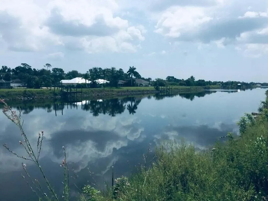 1561 SW Abingdon Avenue Port Saint Lucie FL 34953