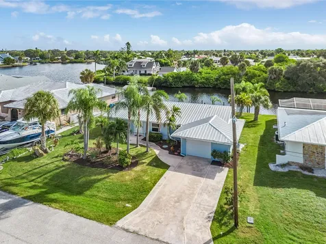 18598 Briggs Circle Port Charlotte FL 33948