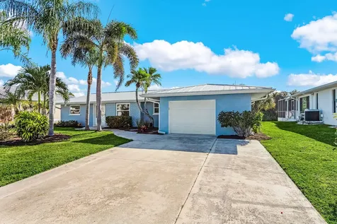 18598 Briggs Circle Port Charlotte FL 33948