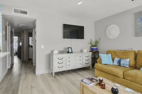 2920 Lake Osborne Drive Lake Worth Beach FL 33461