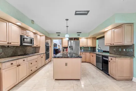 6599 Eastpointe Pines Street Palm Beach Gardens FL 33418