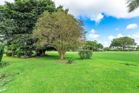 6599 Eastpointe Pines Street Palm Beach Gardens FL 33418